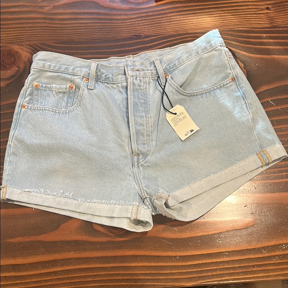 Levi’s Light Blue Denim Women Shorts